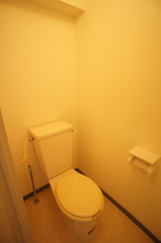 幕張台ハイランドのトイレ|落ち着いた色調のトイレです