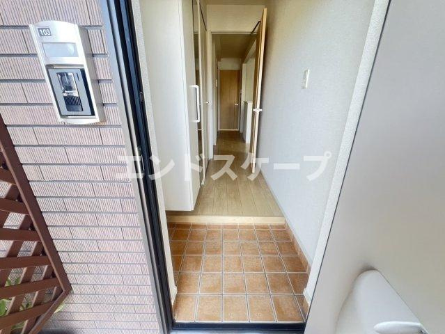 グラン・フィオーレの玄関|高崎、前橋のお部屋探しはエンドスケープまで！お客様の理想お聞かせ下さい♪