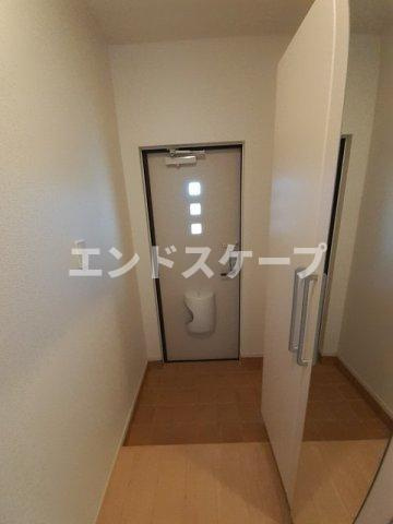 グラン・フィオーレの玄関|高崎、前橋のお部屋探しはエンドスケープまで！お客様の理想お聞かせ下さい♪