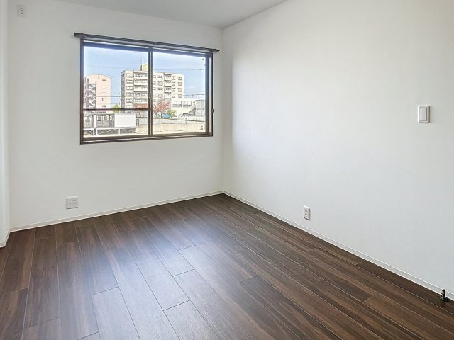 エレーヌ白山の洋室