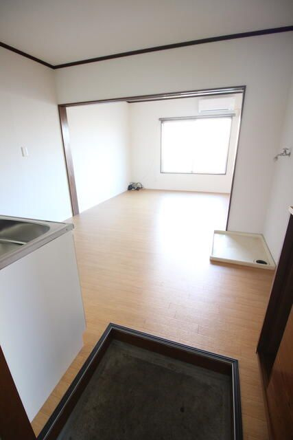 相模原市中央区淵野辺本町２丁目のアパートの玄関