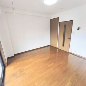 イーグルマンションの内装