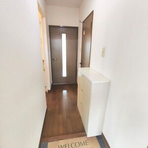 イーグルマンションの玄関