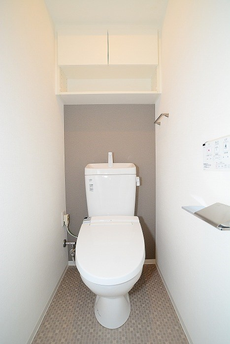 グランドコンシェルジュ三宿アジールコートのトイレ|落ち着いた色調のトイレです