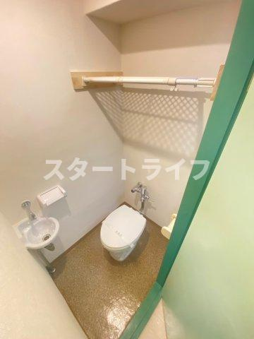 大阪市淀川区東三国６丁目の賃貸マンションのトイレ
