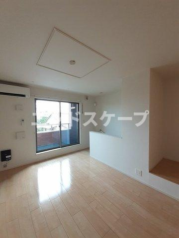 ヴィラ　プリムローズの居間・リビング|高崎、前橋のお部屋探しはエンドスケープまで！お客様の理想お聞かせ下さい♪