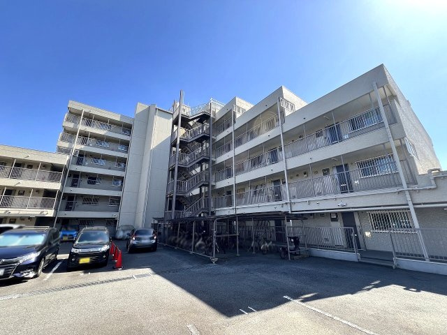【外観】 | クレール和光（成増店） | 新規内装リフォーム！鋭意工事中です！