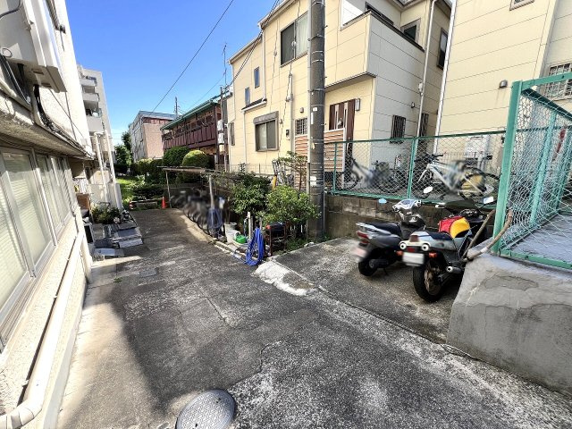 【その他】 | クレール和光（成増店） | 【バイク置場】月額300円。
※空き状況は管理組合に要確認。