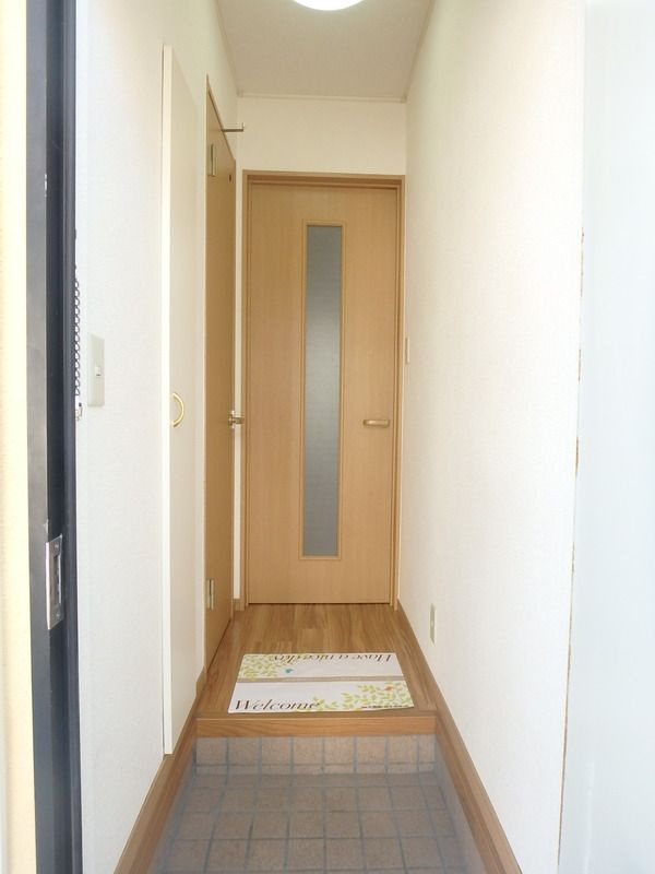 ラヴィエＭ・Ａの玄関