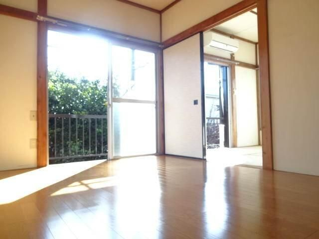 若草荘の居間・リビング