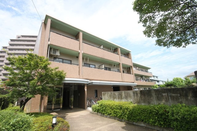 宝塚市口谷東１丁目の賃貸マンション
