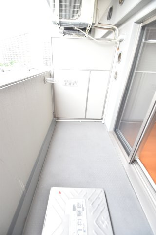 大阪市都島区都島南通２丁目の賃貸マンションのバルコニー