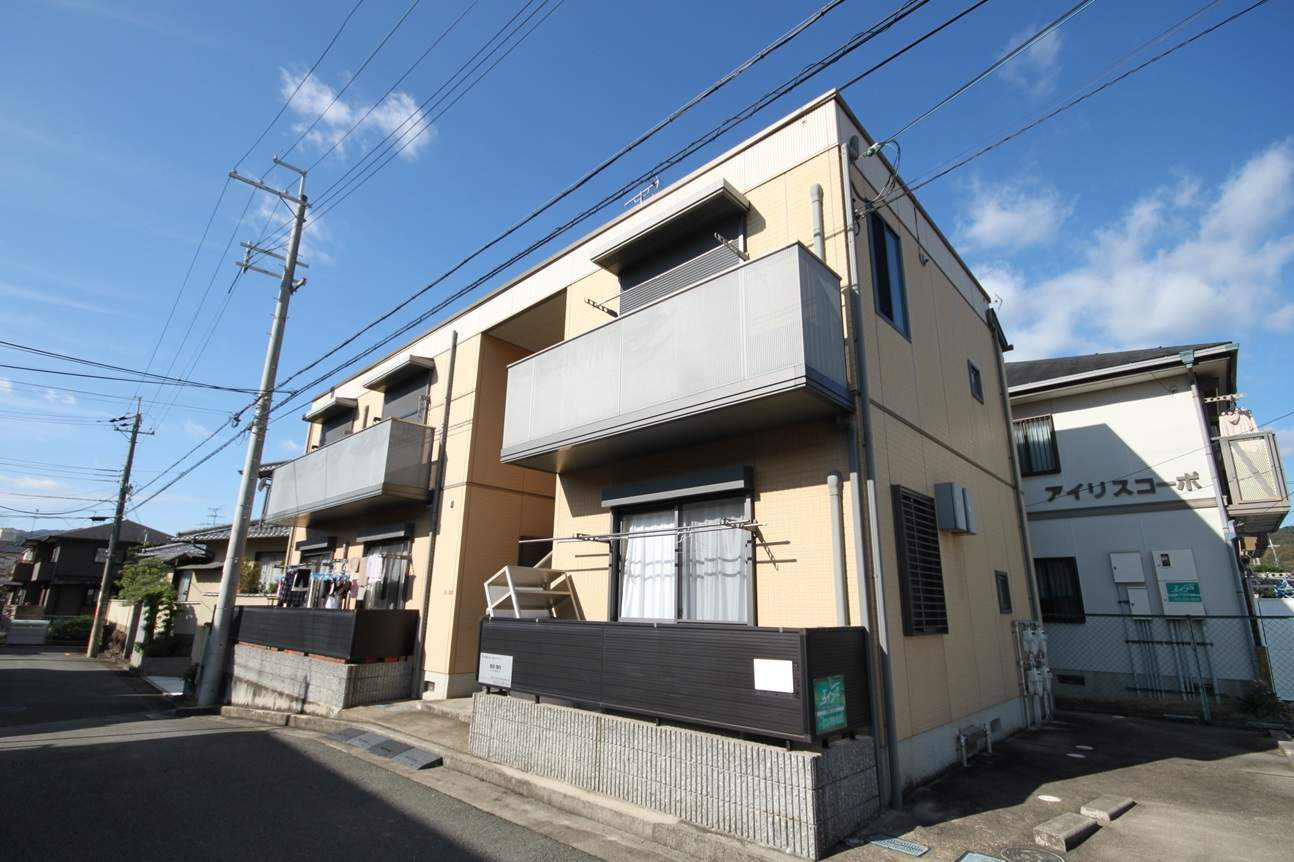 川西市東多田２丁目のアパート