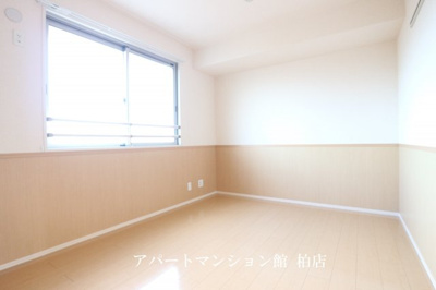 【洋室】 | ディアコート | ※別号室参考写真です ※現況優先