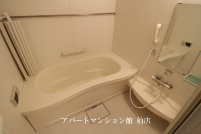【浴室】 | ディアコート | ※別号室参考写真です ※現況優先