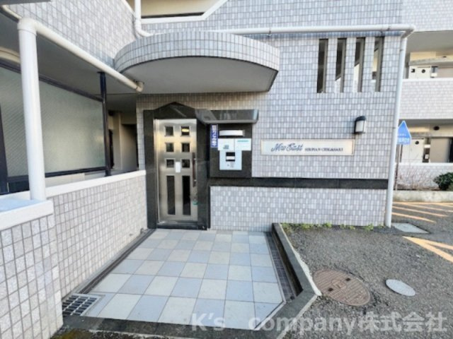 ◎茅ヶ崎市南湖4丁目　ニューイースト湘南茅ヶ崎のその他|駐車場側の入り口周辺☆