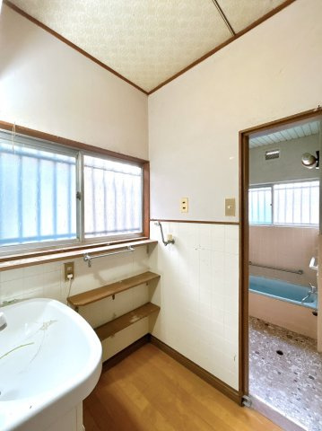 水戸市堀町　中古戸建　の独立洗面台|【リフォーム予定】