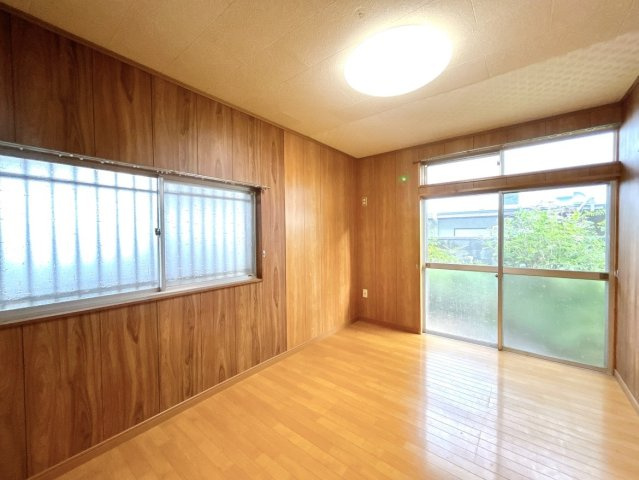 水戸市堀町　中古戸建　の洋室|【リフォーム予定】１階洋室の写真です。壁天井クロス・照明交換を行います。