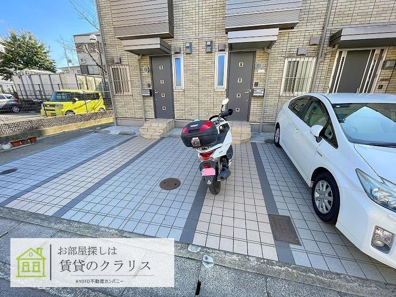 フェアリーハイツの駐車場