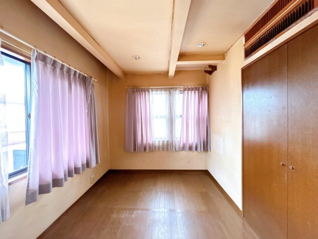 水戸市千波町　中古戸建の洋室|【6月29日（月）まで期間限定現況販売】
2階洋室の写真です。