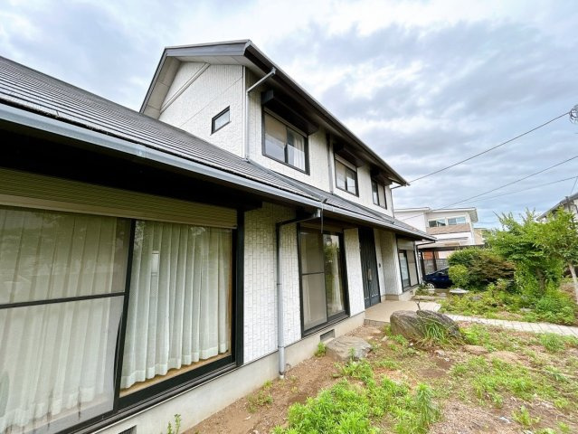 水戸市千波町　中古戸建の庭|【6月29日（月）まで期間限定現況販売】
お庭から見た外観の写真です。