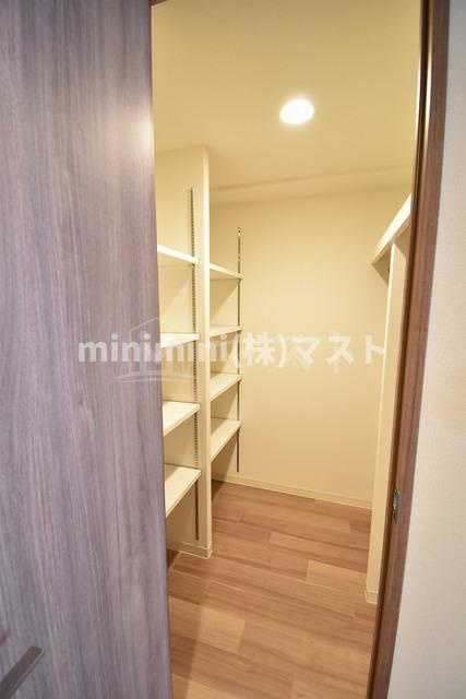 プレサンス松屋町グレースの収納