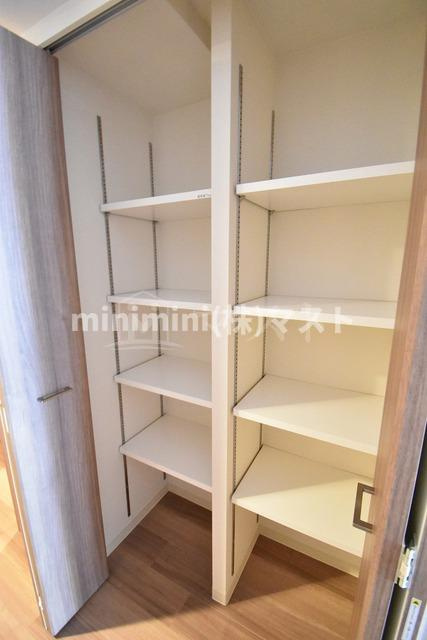 プレサンス松屋町グレースの収納