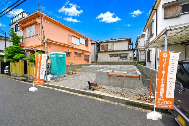 リーブルガーデン伊丹市池尻新築一戸建て│3LDK＋並列駐車2台可の外観|ご不明な税金・諸費用についても丁寧にサポートいたします。現地見学で、住まいのイメージやご希望をぜひお聞かせください。