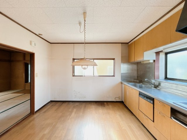 水戸市双葉台1丁目　中古戸建のキッチン|【リフォーム予定】