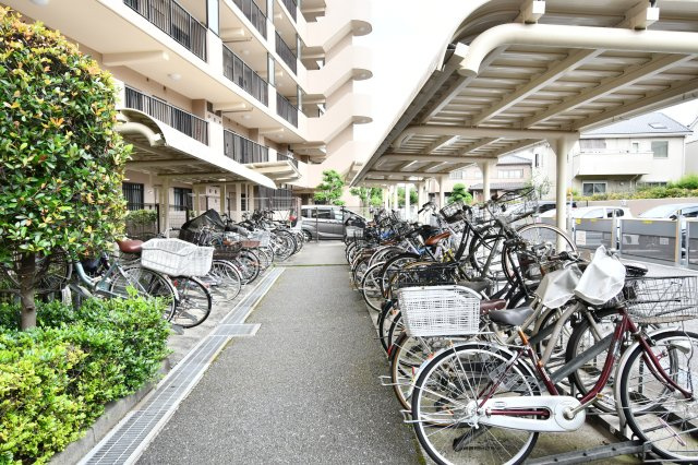 ウィンベルガーデン大宮の駐輪場
