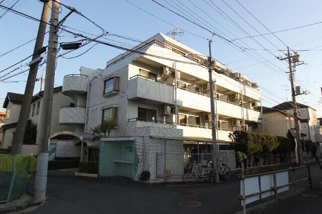 エヴェナール横浜の外観