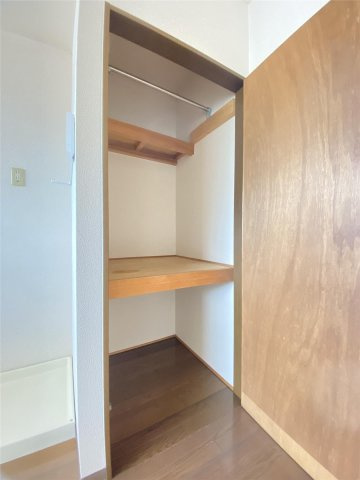 モイセスホワイトリバーのその他