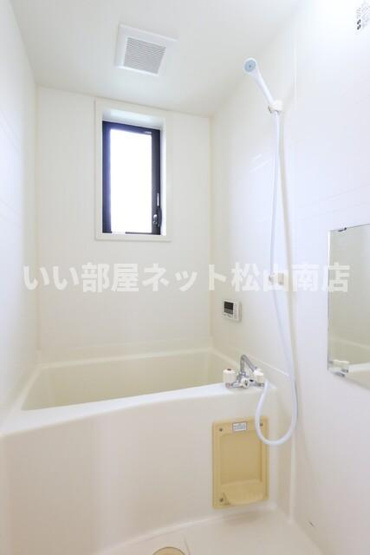 【浴室】 | エストレア北土居