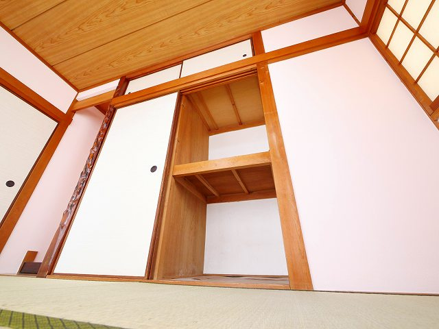 六条西３丁目戸建の収納