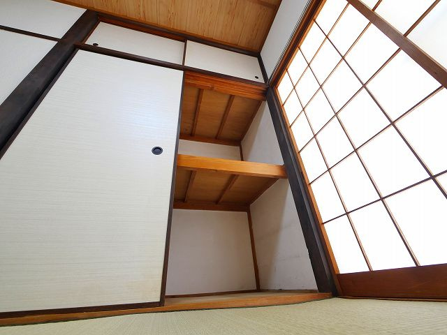 六条西３丁目戸建の収納