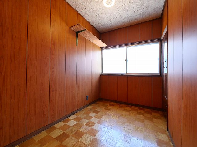 六条西３丁目戸建の収納