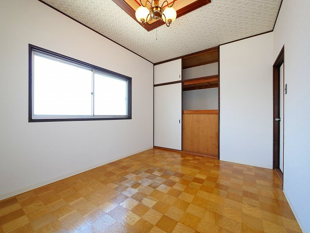 六条西３丁目戸建の寝室