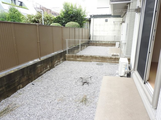 サンスマイル大和田Eastの庭