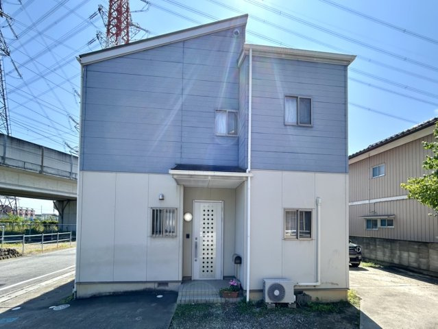 【中古戸建】高崎市箕郷町下芝の外観|■外観｜ここから始まる「日常」はご家族にとってかけがえのない時間となります。少しでも豊かに、快適に。
