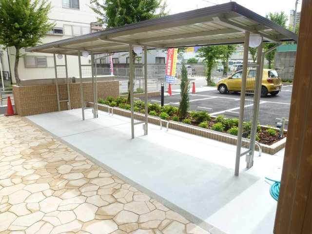 ツインフォレスト住之江Ⅱ番館の駐車場