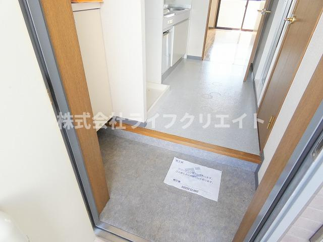 第3滝瀬ビルの玄関