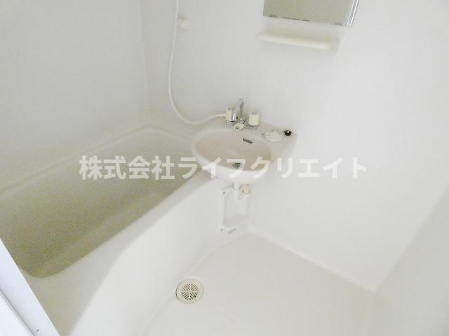 第3滝瀬ビルの浴室