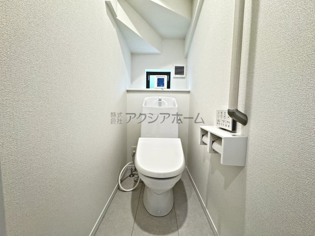 所沢市弥生町・全2棟　新築一戸建　B号棟のトイレ
