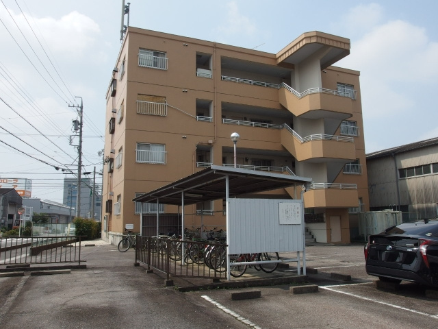 サンライズ内田の外観