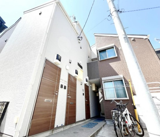 横浜市保土ケ谷区峰岡町３丁目のアパートの外観