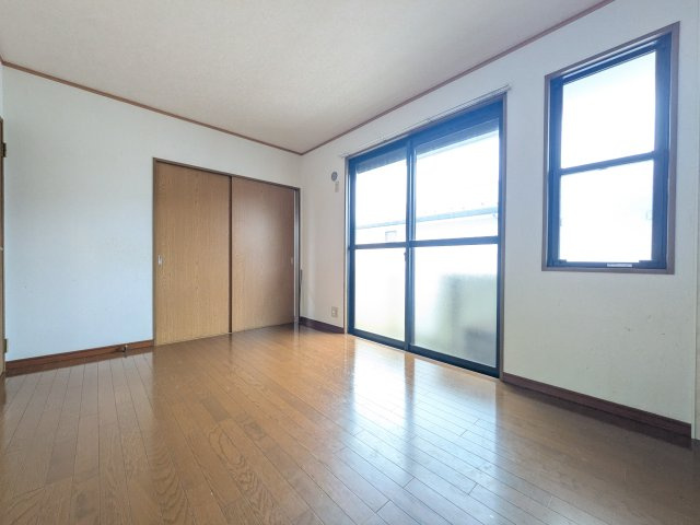 アドミラブールの居間・リビング|※201号室の参考写真となります。
　