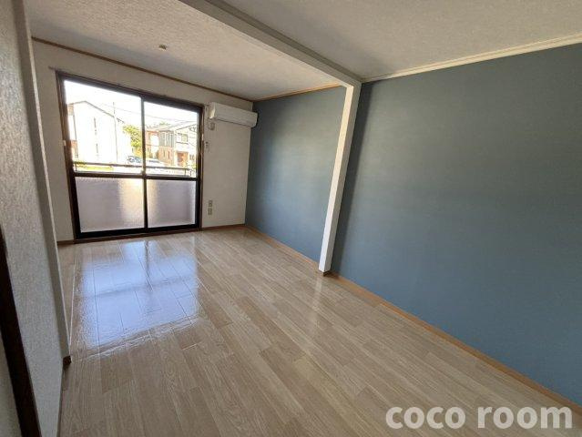 セジュール新南新屋の居間・リビング