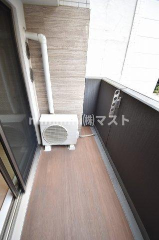 セレニテ本町エコートのバルコニー
