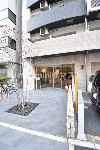セレニテ本町エコートのエントランス