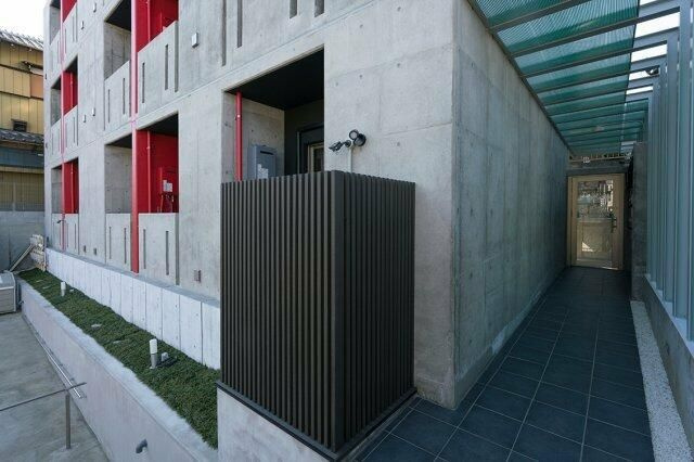 松戸市仲井町１丁目の賃貸マンションのエントランス
